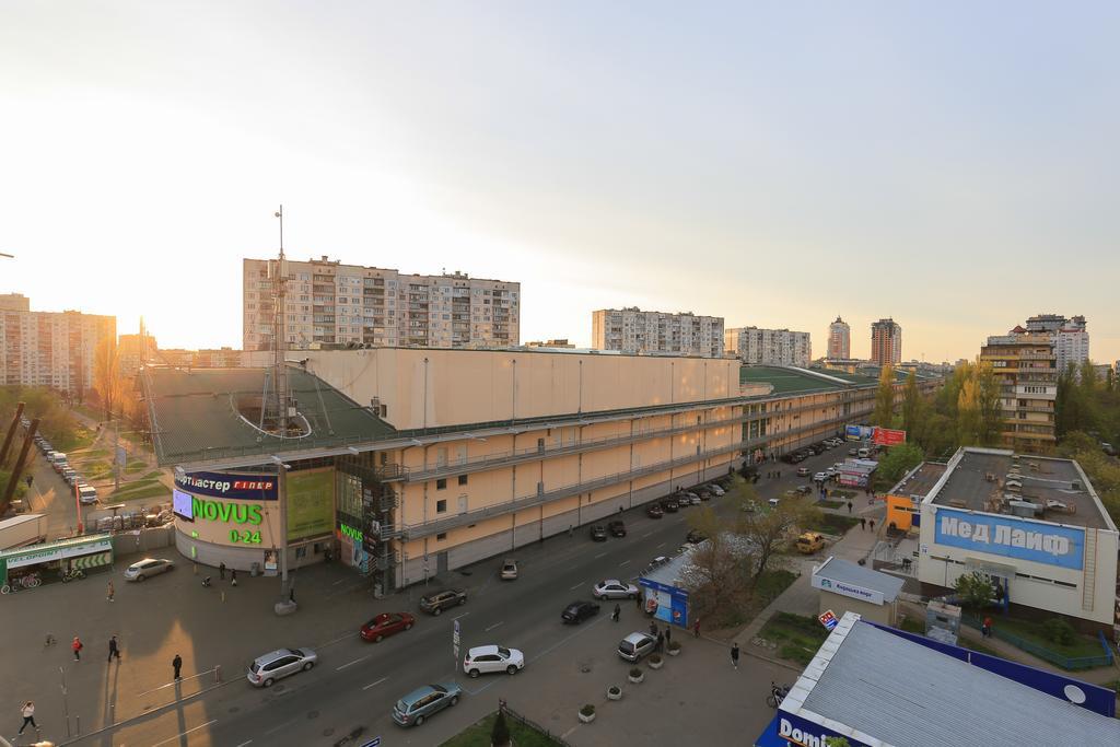 Apartment On Obolonskiy Prospect 12 Kiev Eksteriør bilde