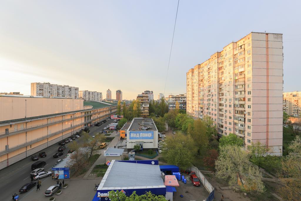 Apartment On Obolonskiy Prospect 12 Kiev Eksteriør bilde