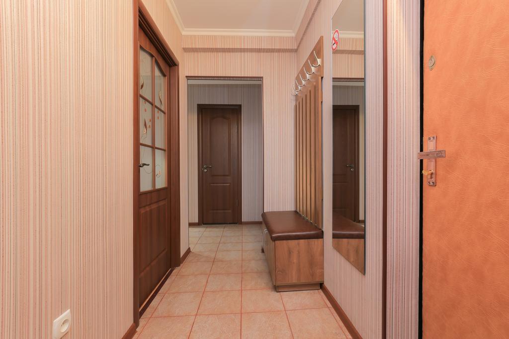 Apartment On Obolonskiy Prospect 12 Kiev Eksteriør bilde