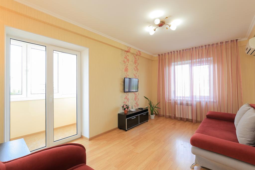 Apartment On Obolonskiy Prospect 12 Kiev Eksteriør bilde