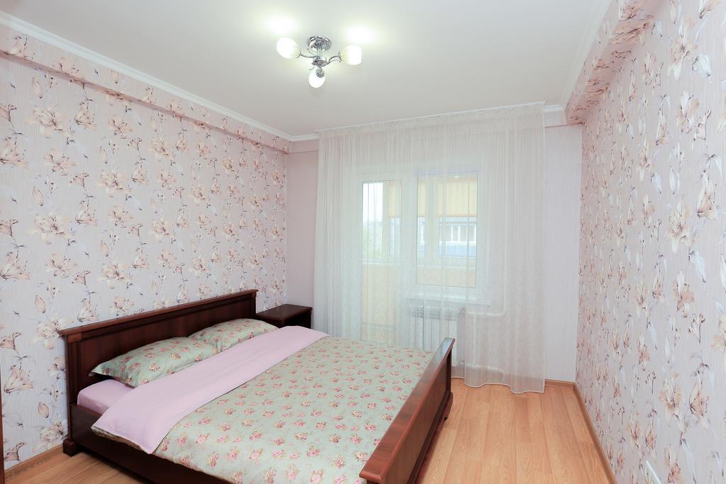 Apartment On Obolonskiy Prospect 12 Kiev Eksteriør bilde