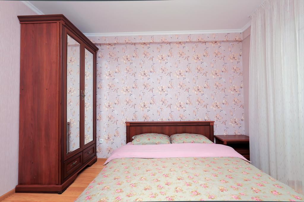 Apartment On Obolonskiy Prospect 12 Kiev Eksteriør bilde