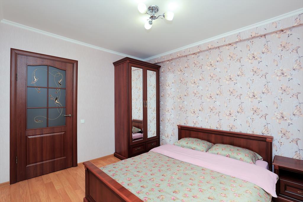Apartment On Obolonskiy Prospect 12 Kiev Eksteriør bilde